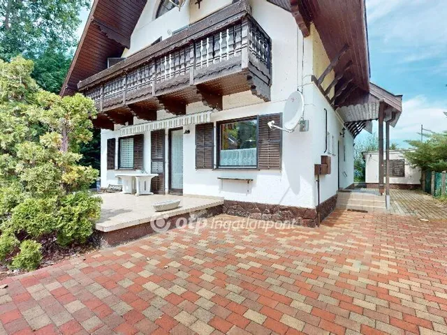 Eladó ház Balatonboglár 250 nm