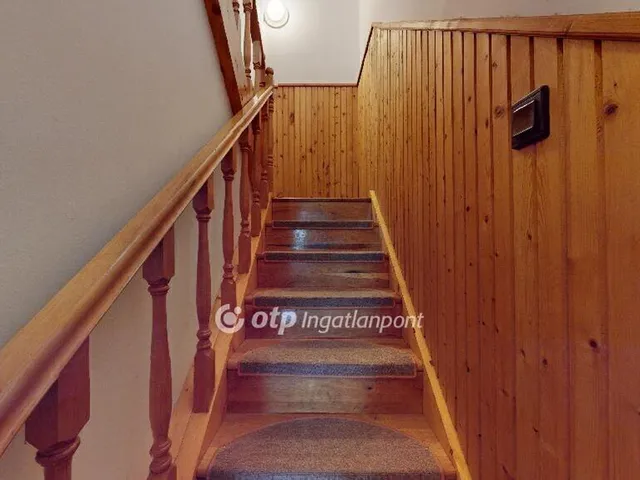 Eladó ház Balatonboglár 250 nm