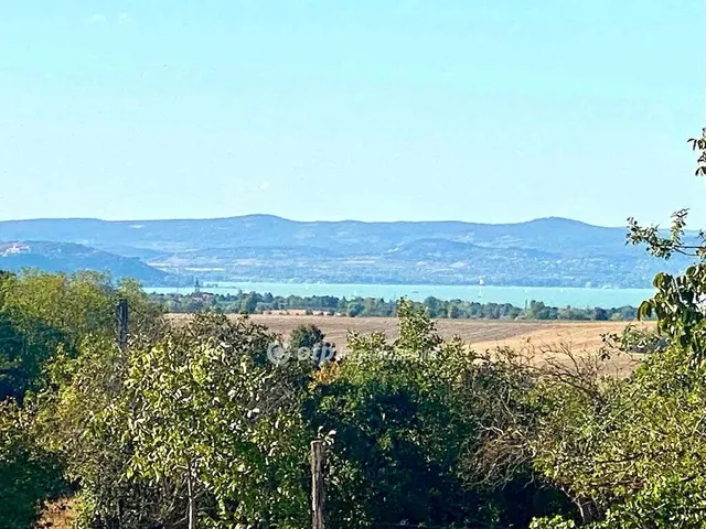 Eladó telek Balatonendréd 3646 nm