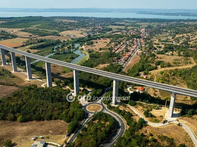 Eladó telek Kőröshegy 2991 nm