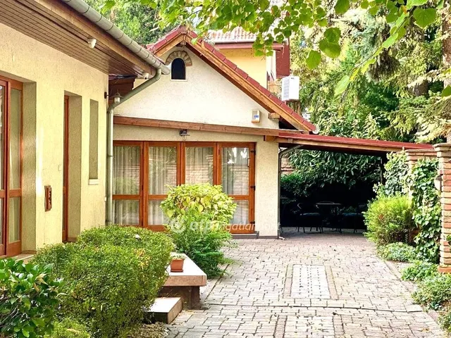 Eladó ház Siófok 217 nm