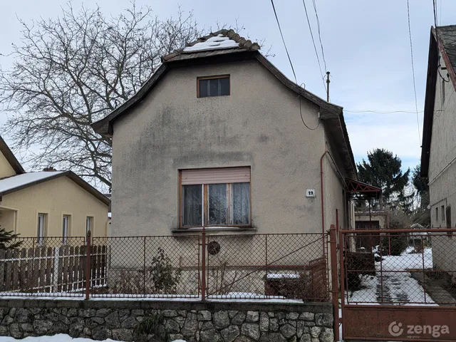 Eladó ház Komárom 72 nm