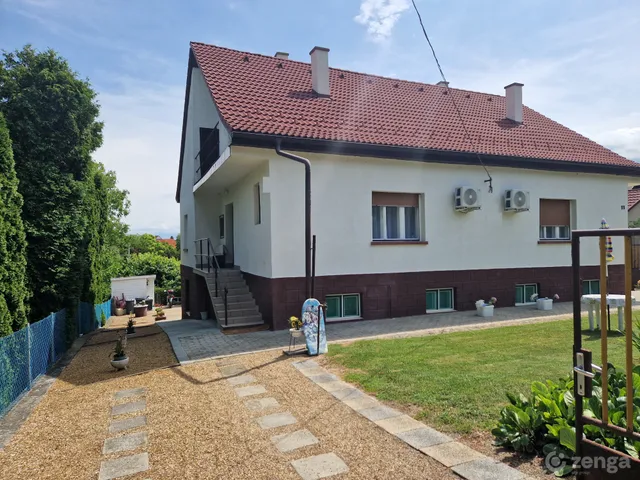 Eladó ház Balatonvilágos 240 nm