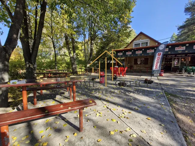 Eladó kereskedelmi és ipari ingatlan Varbó 170 nm