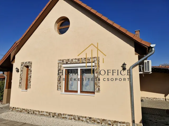 Eladó ház Tápiószele 175 nm