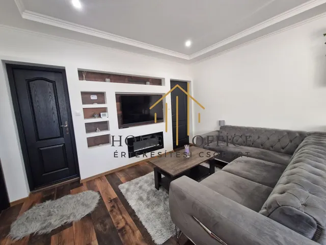 Eladó ház Anarcs 180 nm