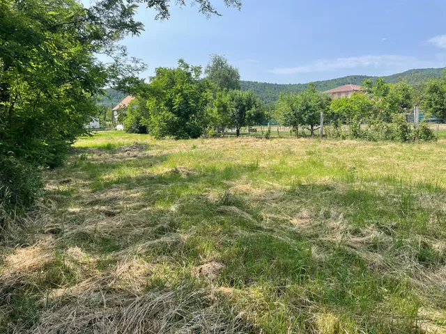 Eladó telek Balatongyörök 1105 nm