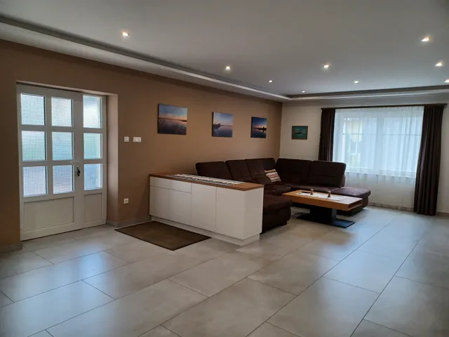 Eladó ház Keszthely 242 nm