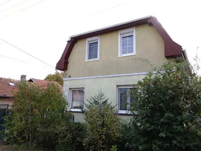 Eladó ház Pécel 144 nm