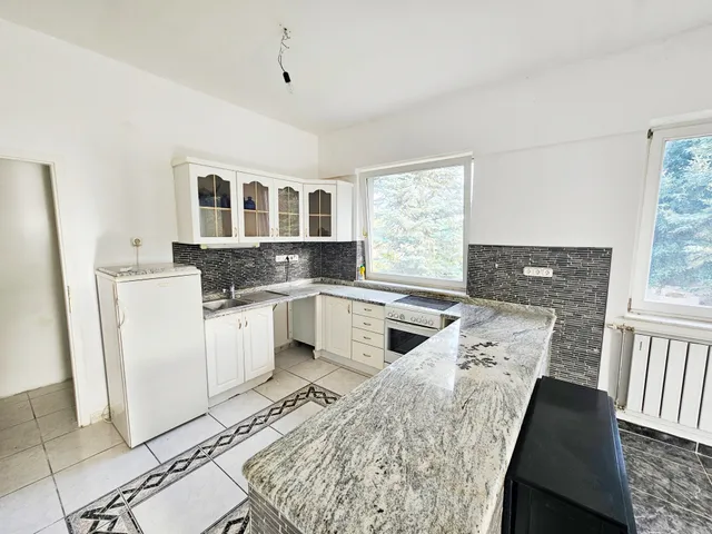 Eladó ház Budapest XVIII. kerület, Almáskert 194 nm