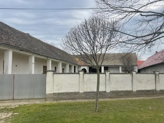 Eladó ház Töttös 120 nm