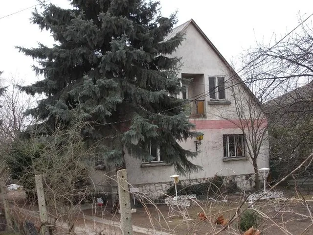 Eladó ház Komárom 110 nm