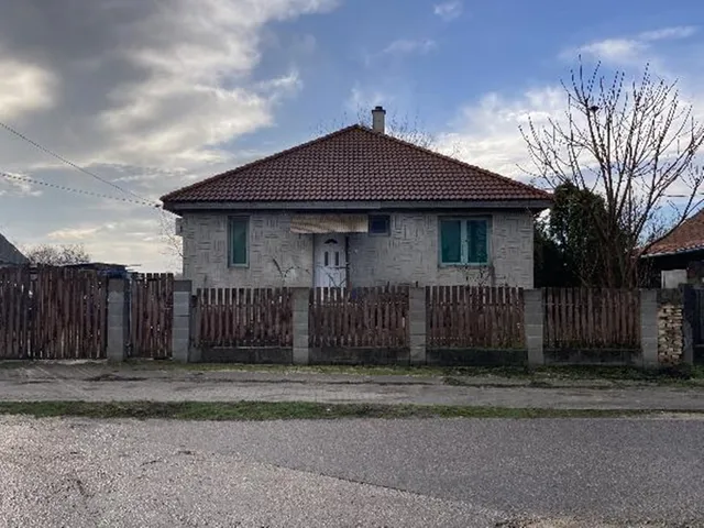 Eladó ház Aba 95 nm