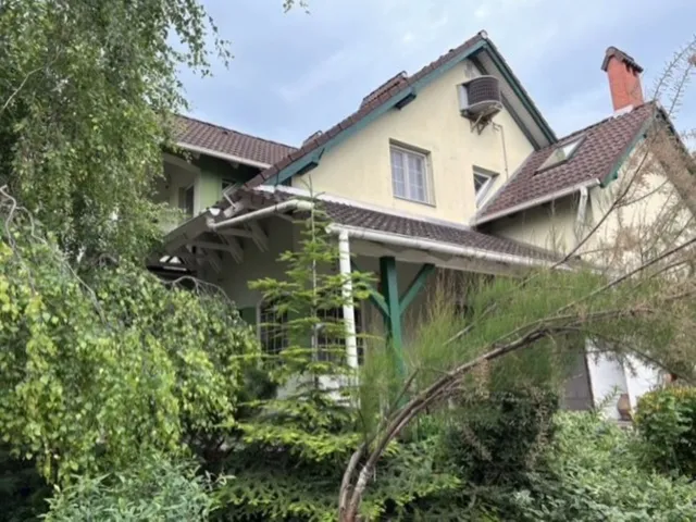 Eladó ház Szeged, Tápé 215 nm