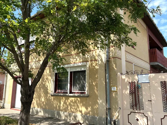 Eladó ház Sándorfalva 184 nm