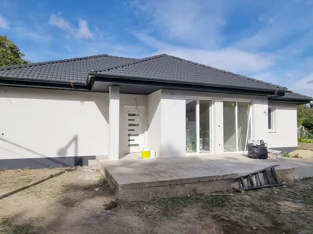Eladó ház Bicske, Kertváros 122 nm