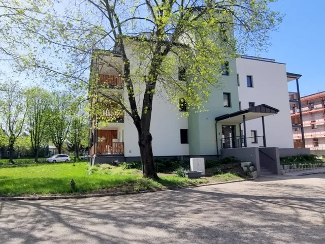Eladó lakás Bicske 64 nm