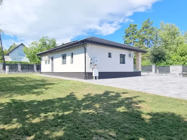 Eladó ház Balatonakarattya 92 nm