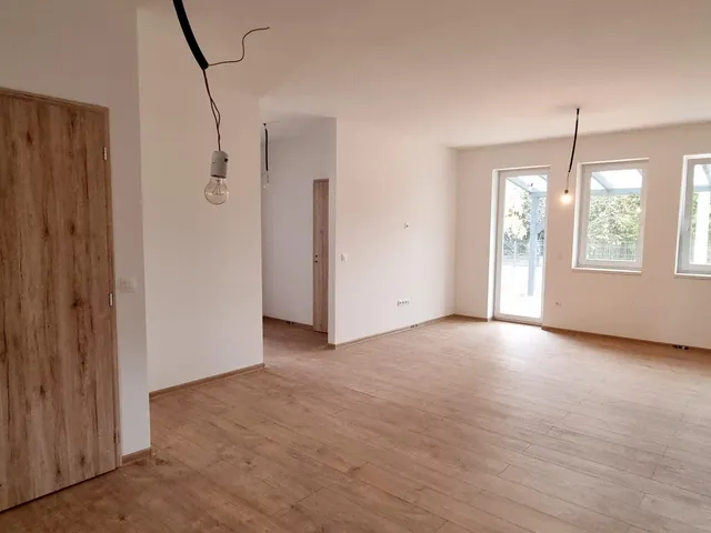 Eladó ház Bicske, Kertváros 92 nm