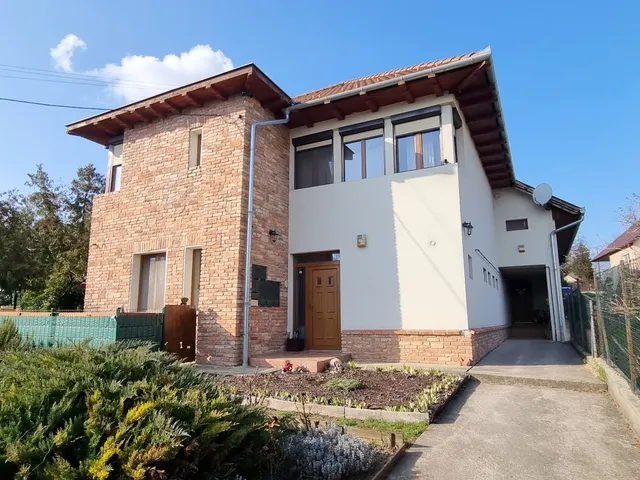 Eladó lakás Zsámbék 78 nm