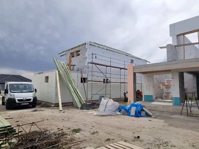 Eladó ház Bicske, Kertváros 155 nm