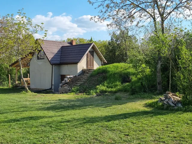 Eladó ház Zámoly, Disznóhegyi dülő 30 nm