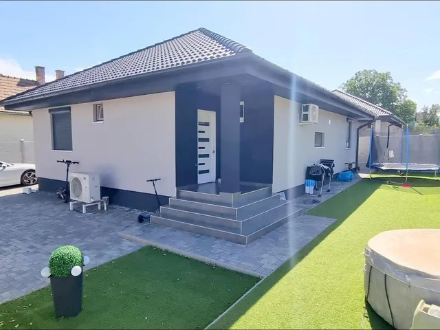 Eladó ház Bicske, Kertváros 101 nm