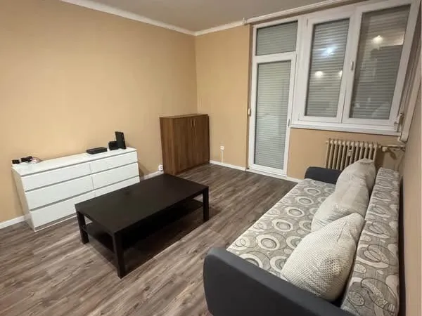 Eladó lakás Tatabánya, Újváros 52 nm