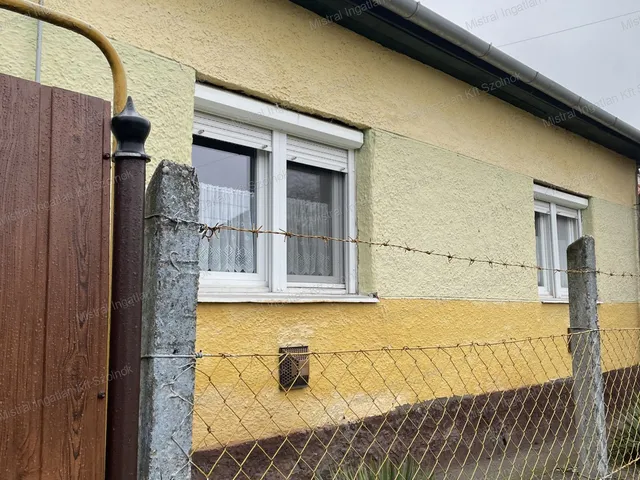 Eladó ház Újszász 94 nm