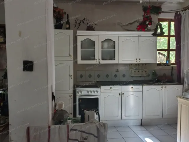 Eladó ház Szolnok 220 nm