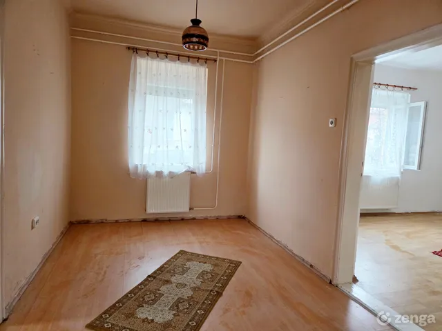 Eladó ház Szomolya 75 nm