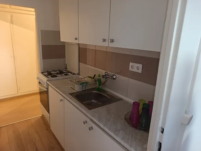 Kiadó lakás Pécs, Uránváros, Kerényi Károly utca 40 nm