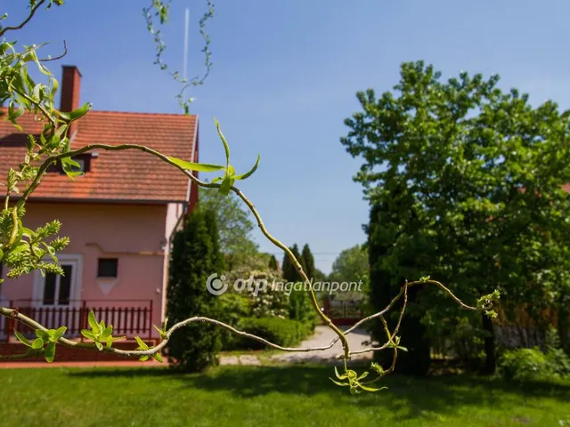 Eladó ház Sarród 250 nm