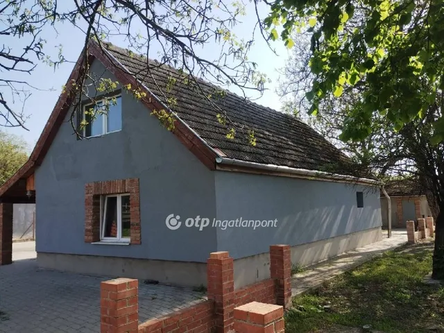 Eladó ház Dunaújváros 80 nm
