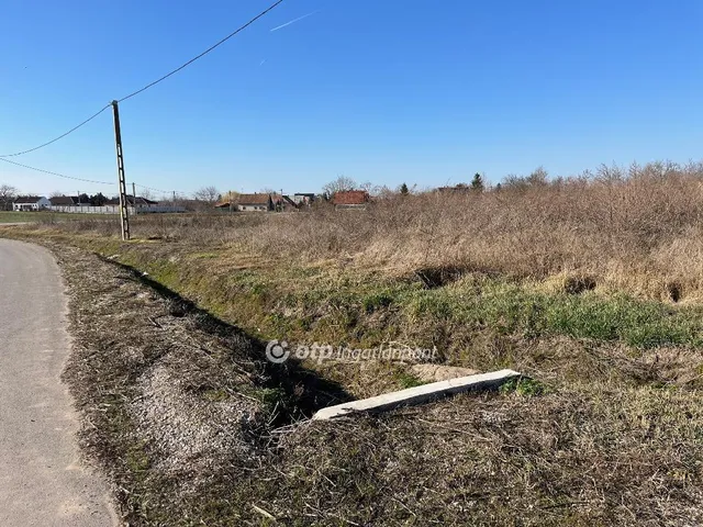 Eladó telek Seregélyes 840 nm