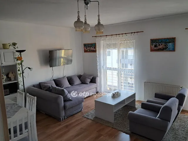 Eladó lakás Székesfehérvár 76 nm
