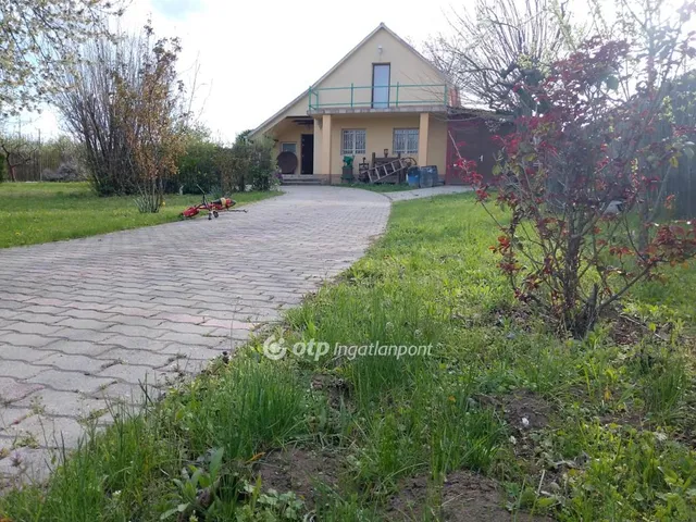 Eladó mezőgazdasági ingatlan Lepsény 128 nm