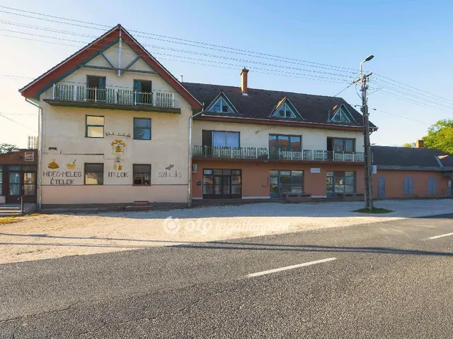 Eladó ház Aba 893 nm