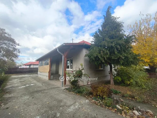 Eladó ház Besnyő 120 nm