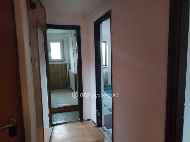 Eladó ház Enying 130 nm