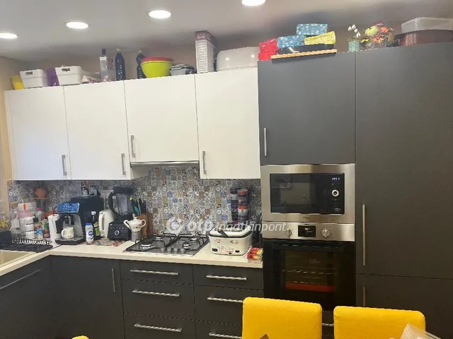 Eladó lakás Magyaralmás 78 nm