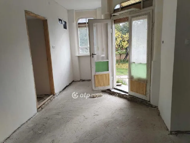 Eladó ház Alap 96 nm