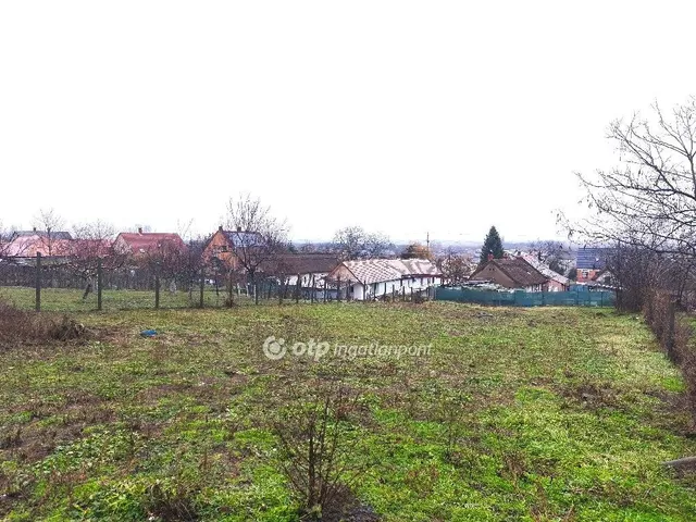 Eladó telek Pákozd 803 nm