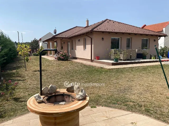 Eladó ház Velence 154 nm