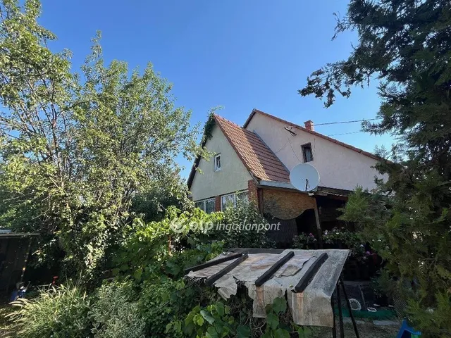 Eladó ház Sárosd 190 nm