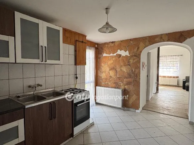 Eladó ház Perkáta 72 nm