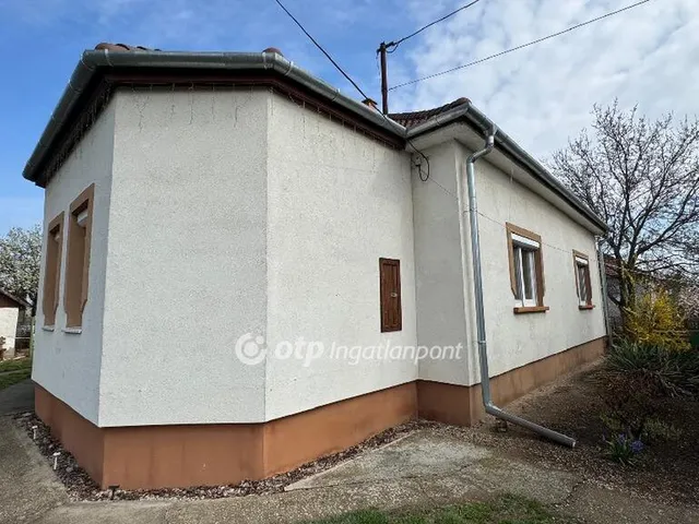 Eladó ház Aba 100 nm