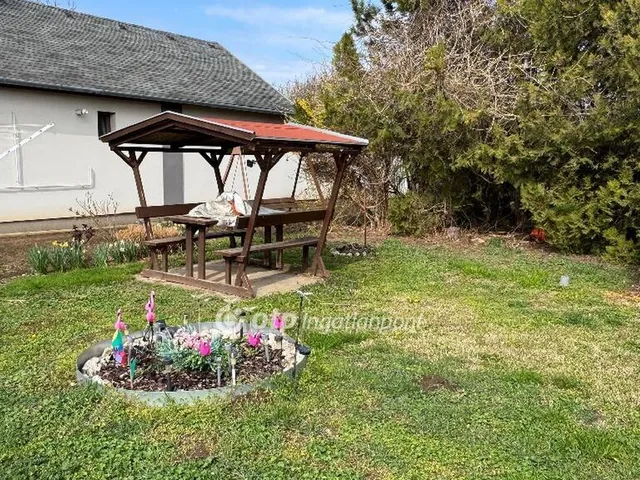 Eladó ház Aba 100 nm