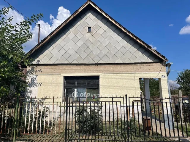 Eladó ház Perkáta 75 nm
