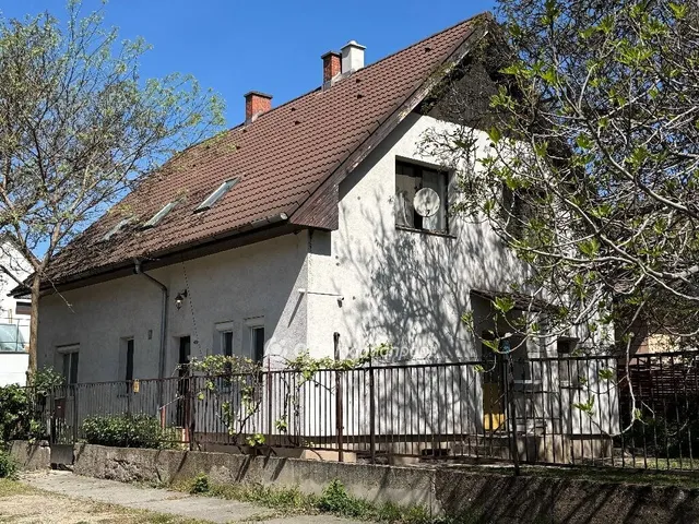 Eladó ház Dunaújváros 198 nm